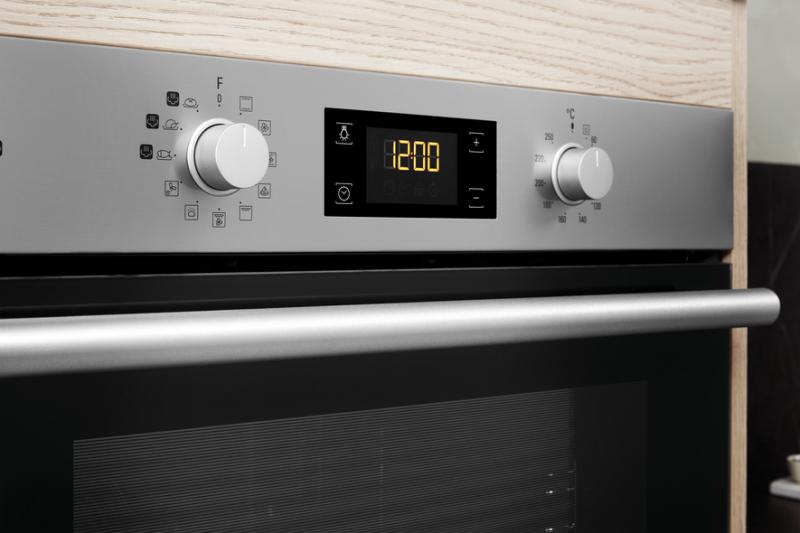 Bauknecht BAR2S K8 V 2 Einbaubackofen Bauknecht BAR2S K8 V 2 Einbaubackofen